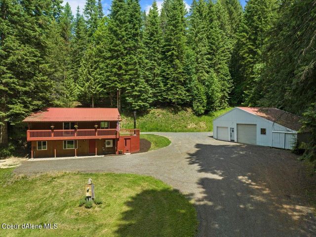 15950 N  Right Fork Rd, Hauser, ID 83854