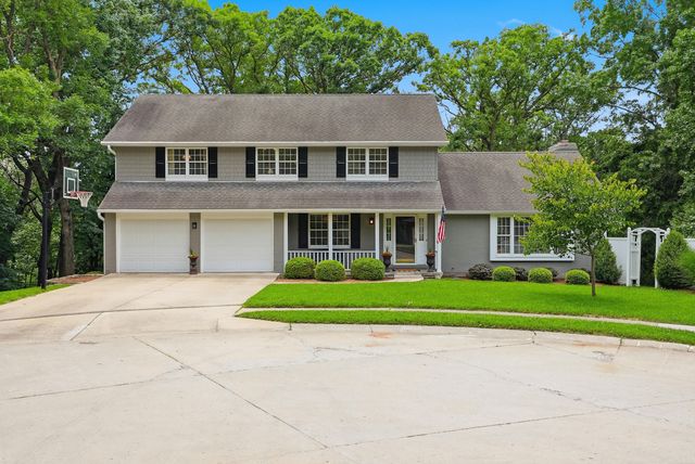 2016 Woodhollow Dr, Columbia, MO 65203