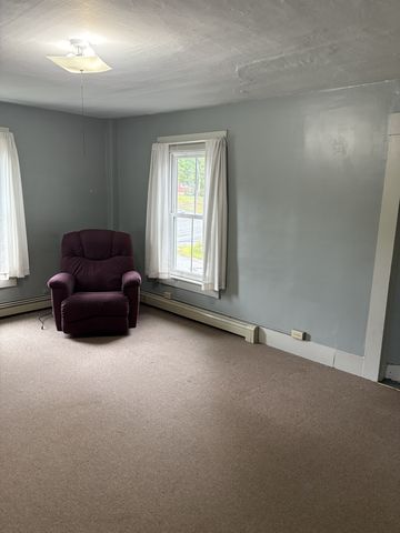12 Hall Ave #3, Henniker, NH 03242