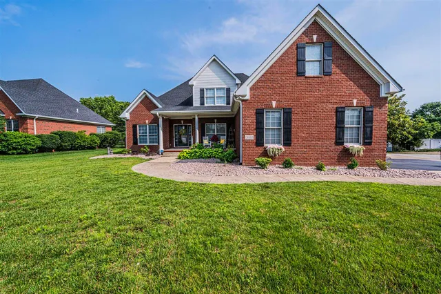 3622 Silver Sun Dr, Bowling Green, KY 42104