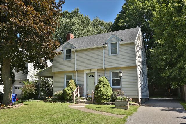 27 Stonecliff Dr, Rochester, NY 14616