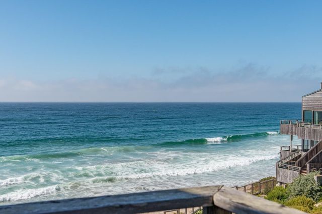 1 Surf Way #223, Monterey, CA 93940