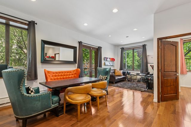 284 E  7th St #2, New York, NY 10009