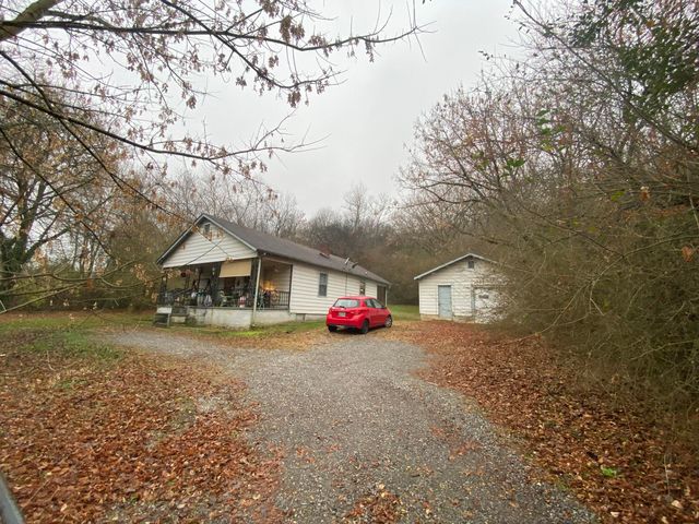 8803 N  Hickory Valley Rd, Chattanooga, TN 37416
