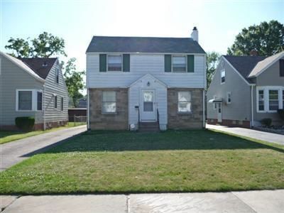 5108 Clement St, Maple Heights, OH 44137