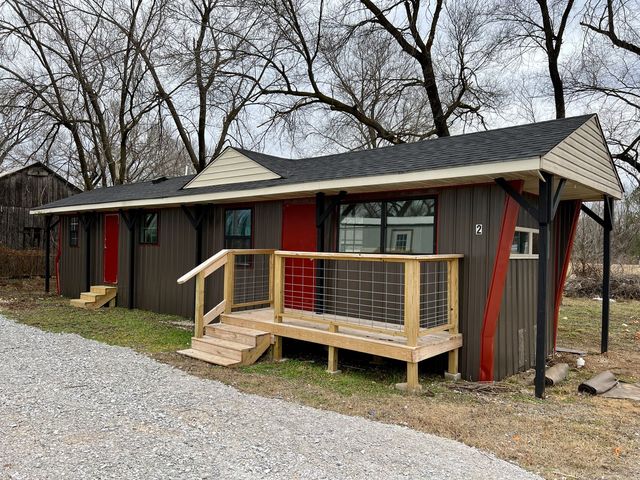 3201 E  Don Tyson Pkwy #C, Springdale, AR 72764