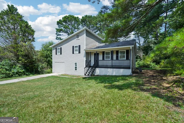 3585 Royal Ct, Snellville, GA 30039