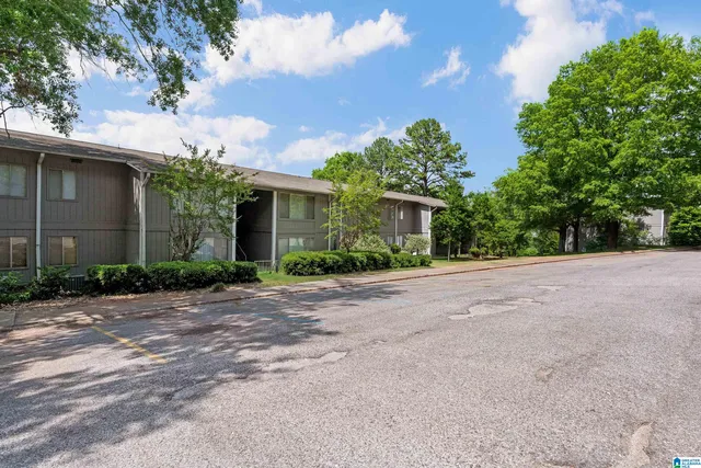 422 Skyview Dr #H, Birmingham, AL 35209