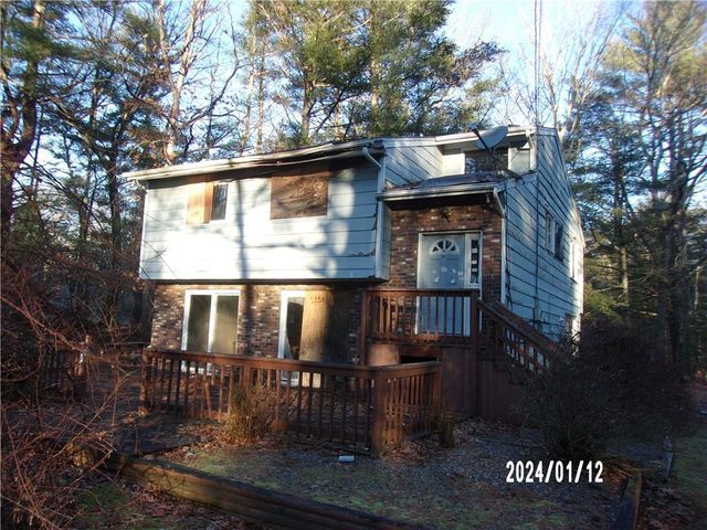 96 Highview Ave, Hope Valley, RI 02832