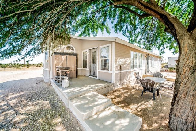 11031 Anderson Ranch Rd, Phelan, CA 92371