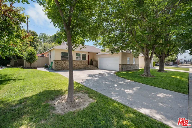 8908 Amigo Ave, Northridge, CA 91324
