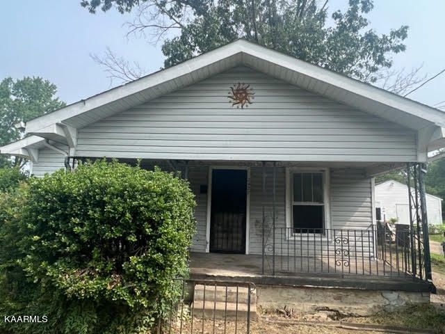 2427 Seymour Ave, Knoxville, TN 37917