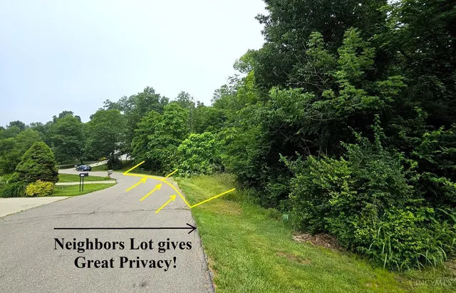 1029 Lucerne Ln, Lawrenceburg, IN 47025
