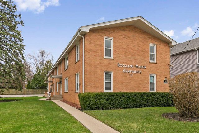 119 W  Rockland Rd   #2-A, Libertyville, IL 60048