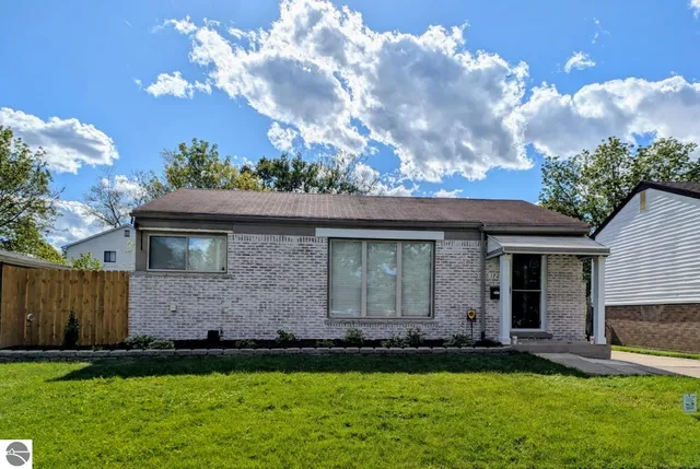1728 Westchester St, Westland, MI 48186