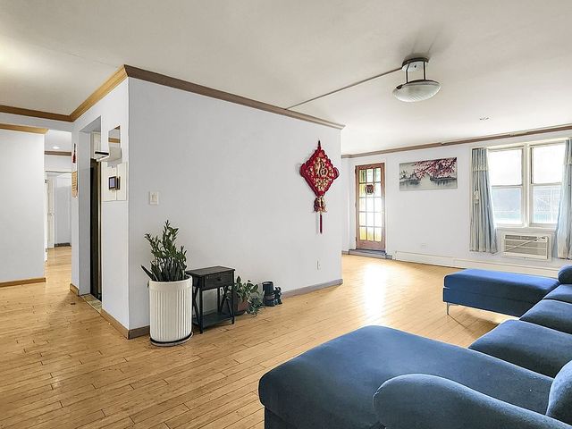 14055 34th Ave #3B, Flushing, NY 11354