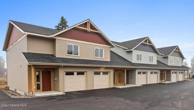 9824 N  Laylin Cir, Hayden, ID 83835