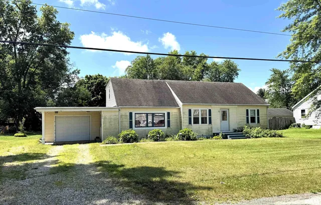 326 E  Meadow Lawn St, Manito, IL 61546