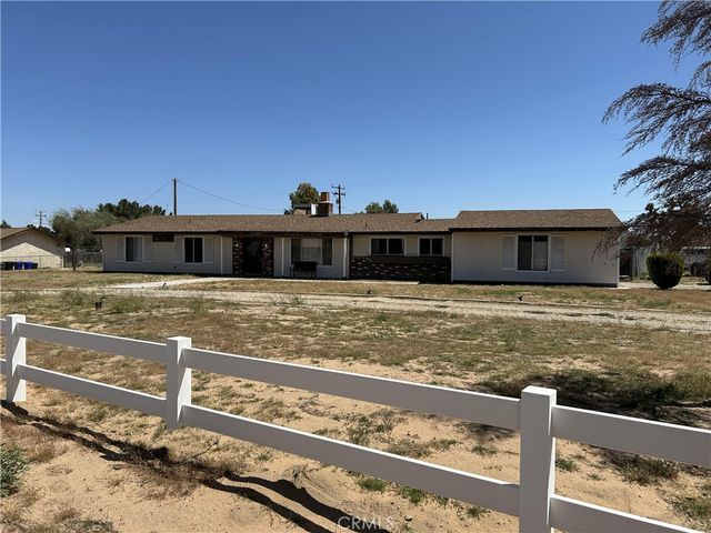 20565 Yucca Loma Rd, Apple Valley, CA 92307