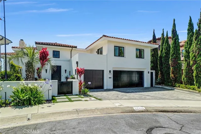 16412 Ardsley Cir, Huntington Beach, CA 92649