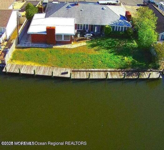 335 Cheryl Dr, Toms River, NJ 08753