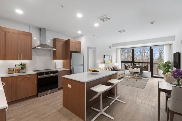 1801 N  Beauregard St #330, Alexandria, VA 22311