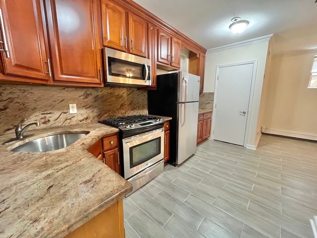 Address Not Disclosed, White Plains, NY 10606