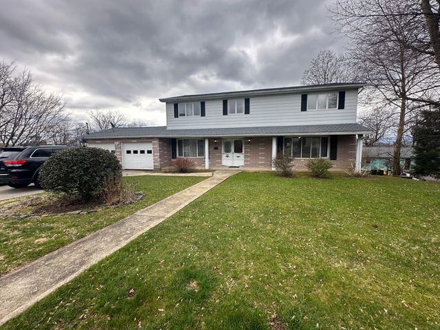 38 Terrace Dr, West Wyoming, PA 18644