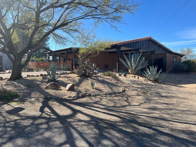 648 S  Fremont Cir, Green Valley, AZ 85614