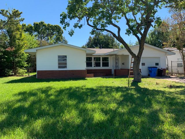 1513 16th Ave N, Texas City, TX 77590