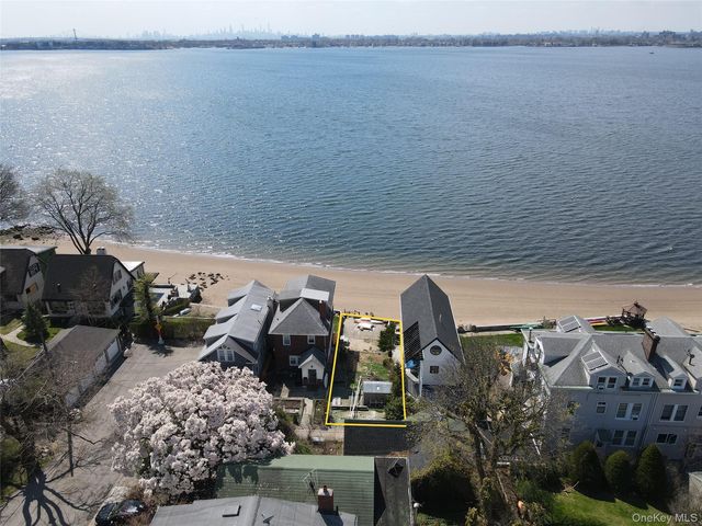 83 Rochelle, Bronx, NY 10464