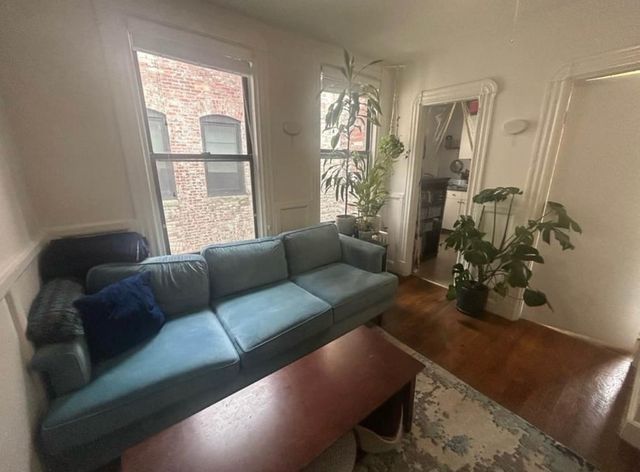 100 Myrtle St #6B, Boston, MA 02114