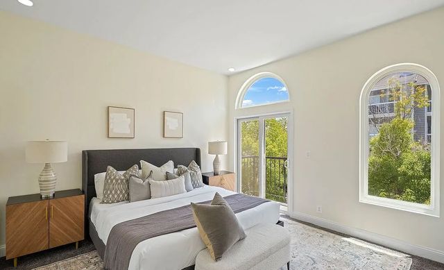 9323 Alcott St #101, Los Angeles, CA 90035