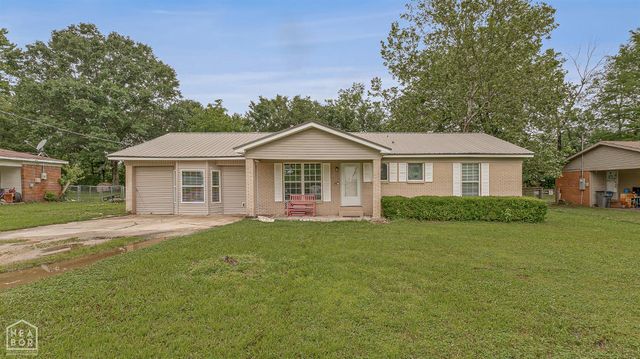 5501 W  Maple St, Paragould, AR 72450
