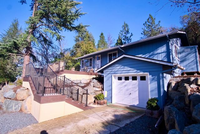 445 S  5th St, Jacksonville, OR 97530