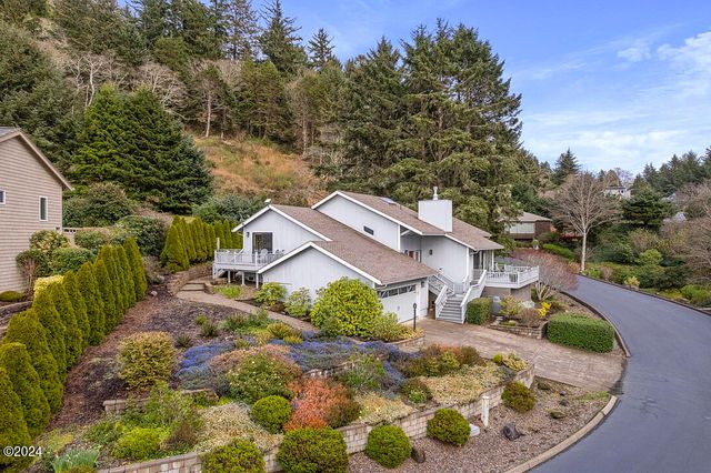206 Sea Crest Way, Otter Rock, OR 97369