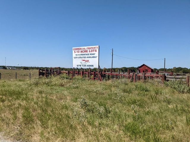10-I10 Frontage Rd, Weimar, TX 78962