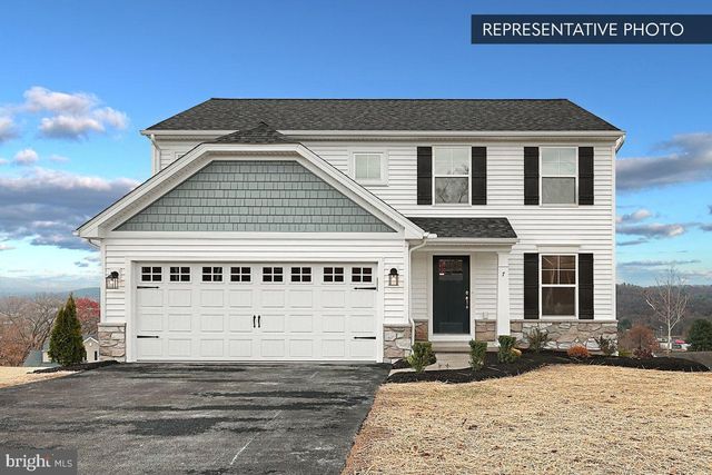 6327 Liam Dr #55, Spring Grove, PA 17362