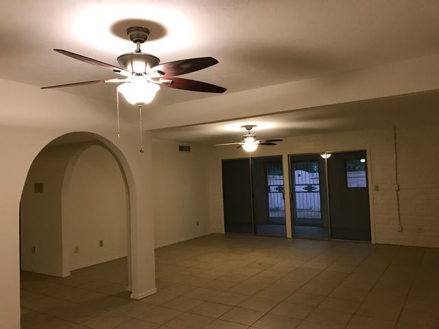10210 N  Valle Del Oro Dr, Tucson, AZ 85737