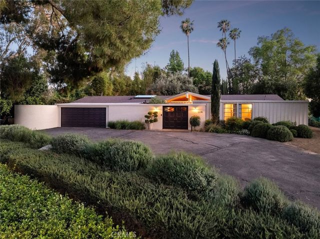 2278 Arroyo Dr, Riverside, CA 92506