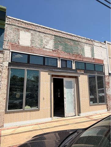 118 W  Main St #1, Quinlan, TX 75474