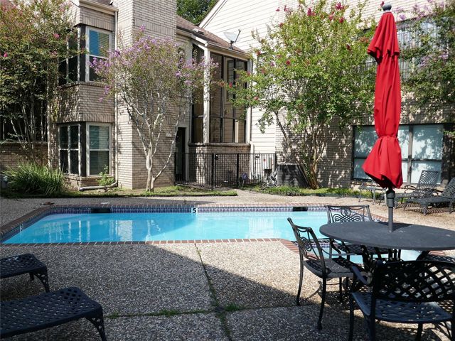 4907 Feagan St, Houston, TX 77007