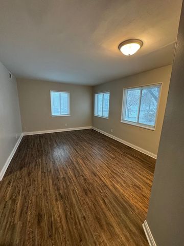 1433 SW Lincoln St #18433526, Topeka, KS 66604