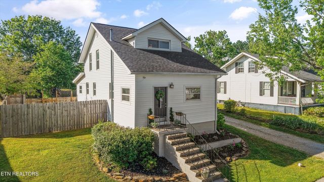 266 W  Lincoln Rd, Alcoa, TN 37701