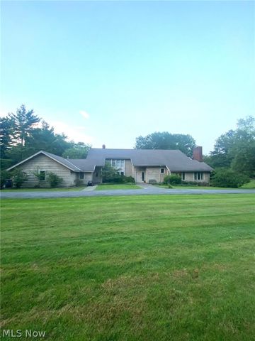2021 Lyndway Rd, Cleveland, OH 44121