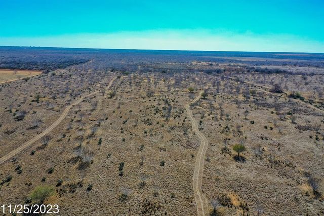West Hl   #85, Dilley, TX 78017