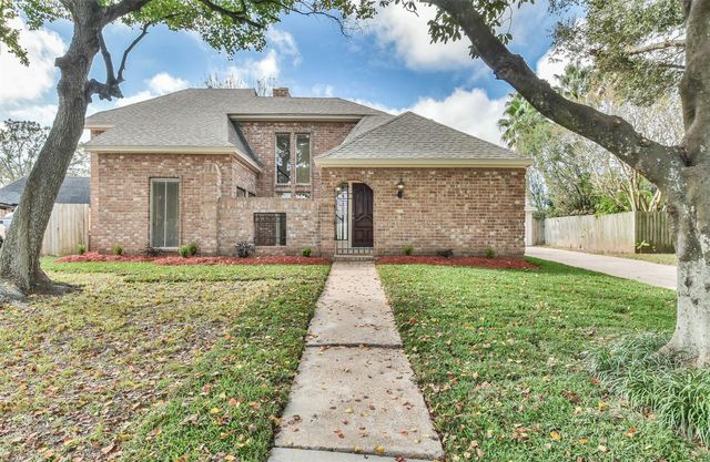 7107 Mission Bay Dr, Houston, TX 77083
