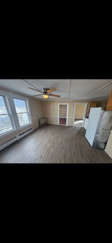 36 Summer St #2, Waterville, ME 04901