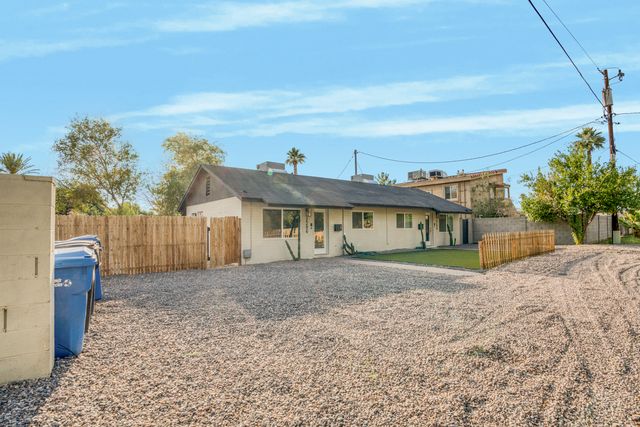 2208 N  26th St #2, Phoenix, AZ 85008
