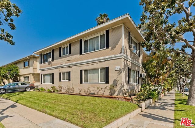 272 S  Doheny Dr, Beverly Hills, CA 90211
